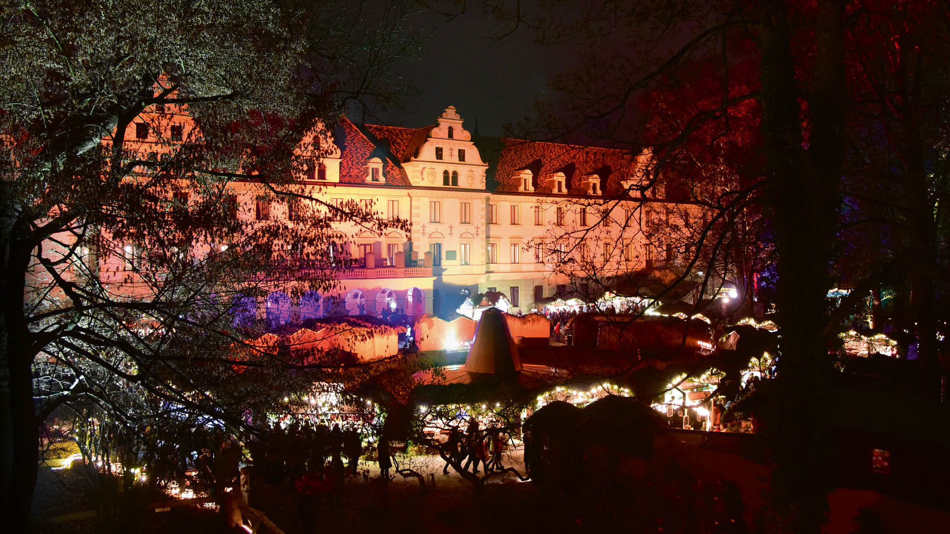 Romantischer Weihnachtsmarkt auf Schloss Thurn und Taxis Regensburg